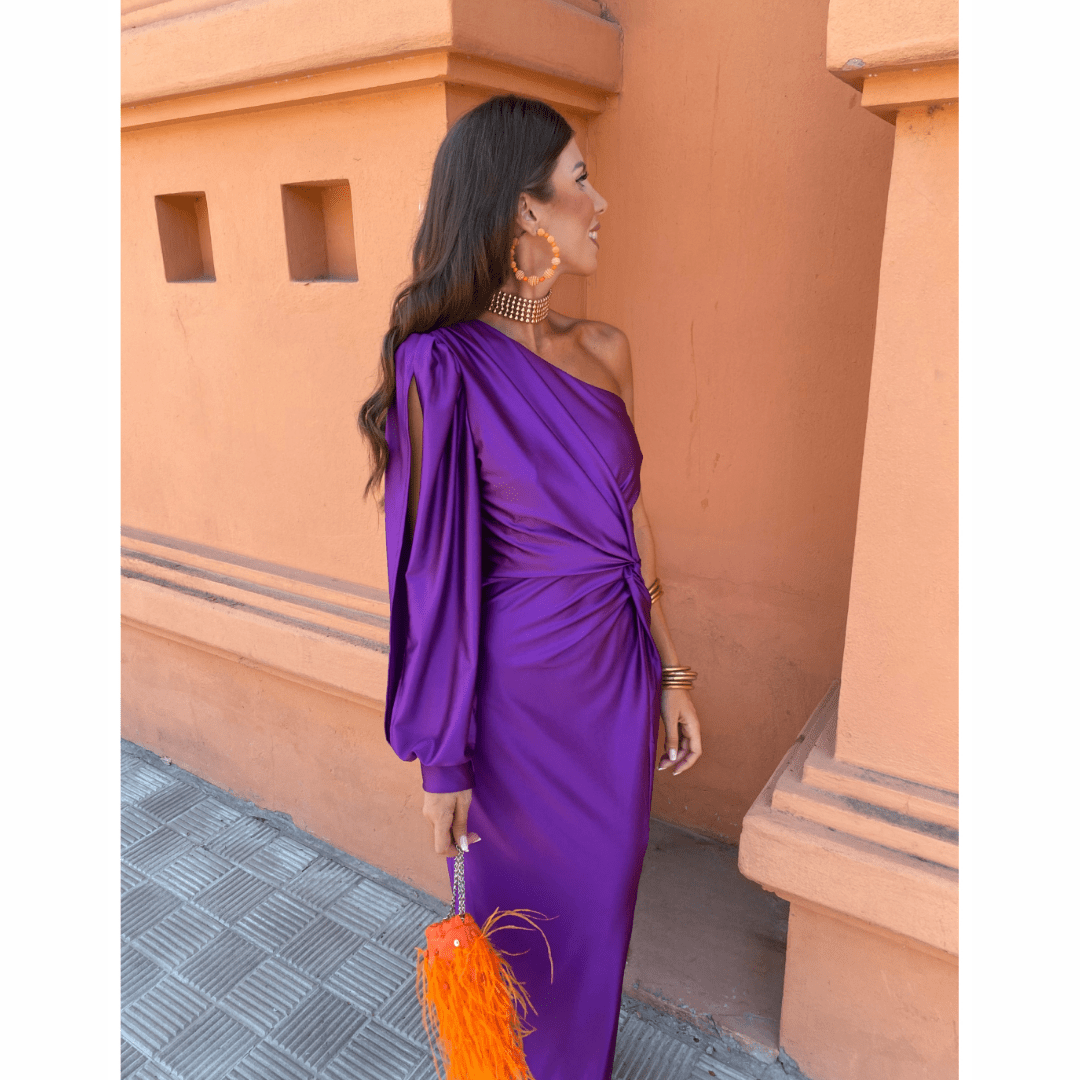 Elegantes Abendkleid mit Knotendetail