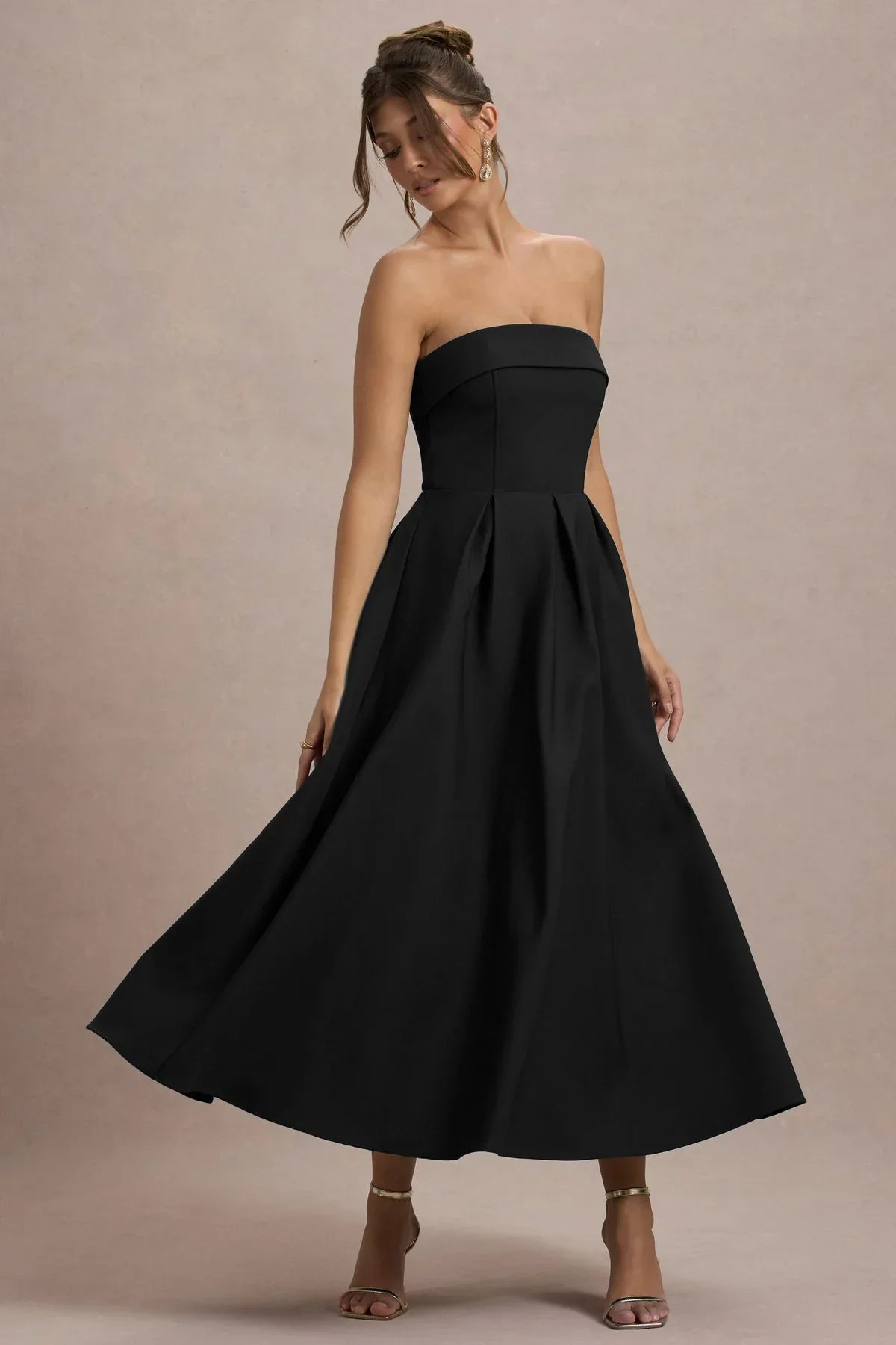 Stilvolles Midi-Kleid mit Schulterfreiem Ausschnitt