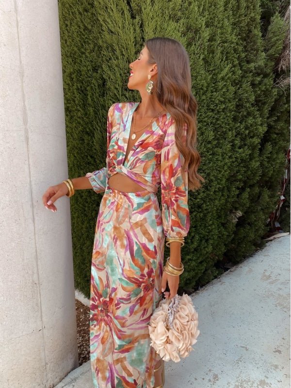 Maxikleid mit Taillenausschnitt und femininer Silhouette