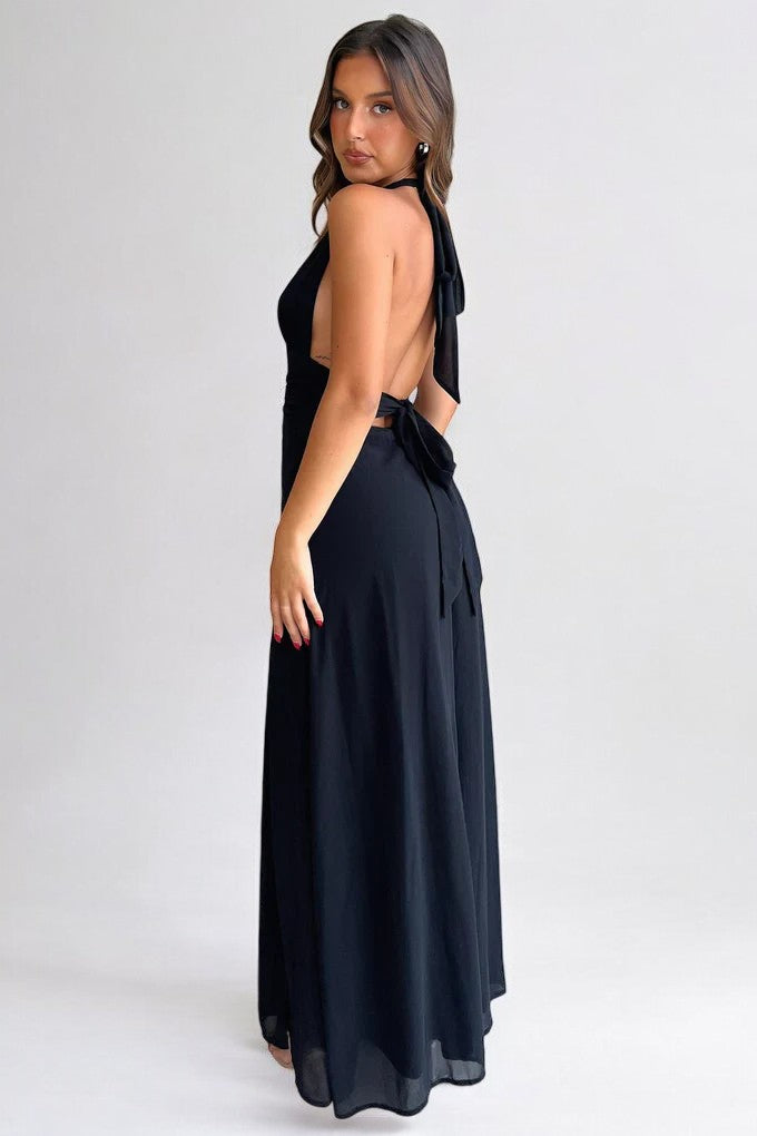 Stilvolles Neckholder-Maxikleid mit Hohem Schlitz