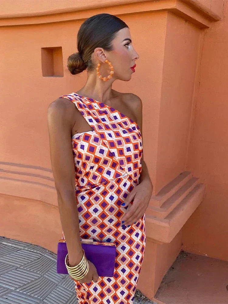 Maxikleid mit asymmetrischer Schulter