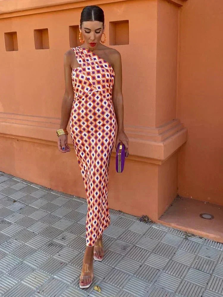 Maxikleid mit asymmetrischer Schulter