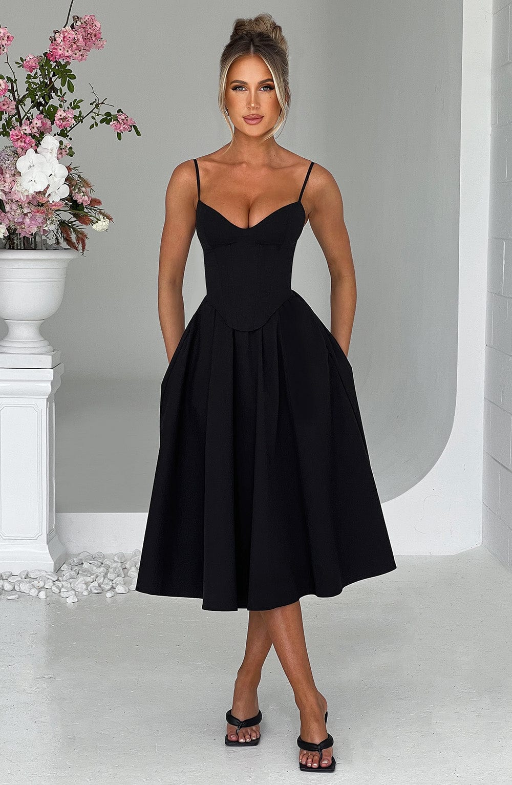 Elegantes Midi Kleid im Corset Stil