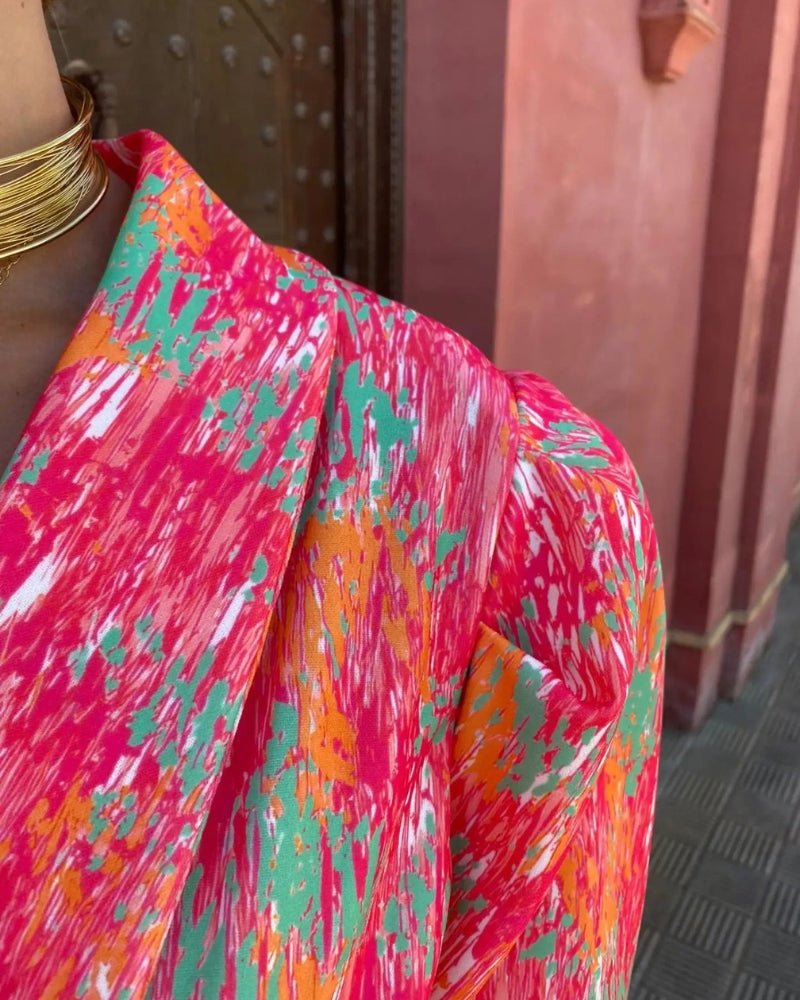 Eleganter Jumpsuit mit abstraktem Print